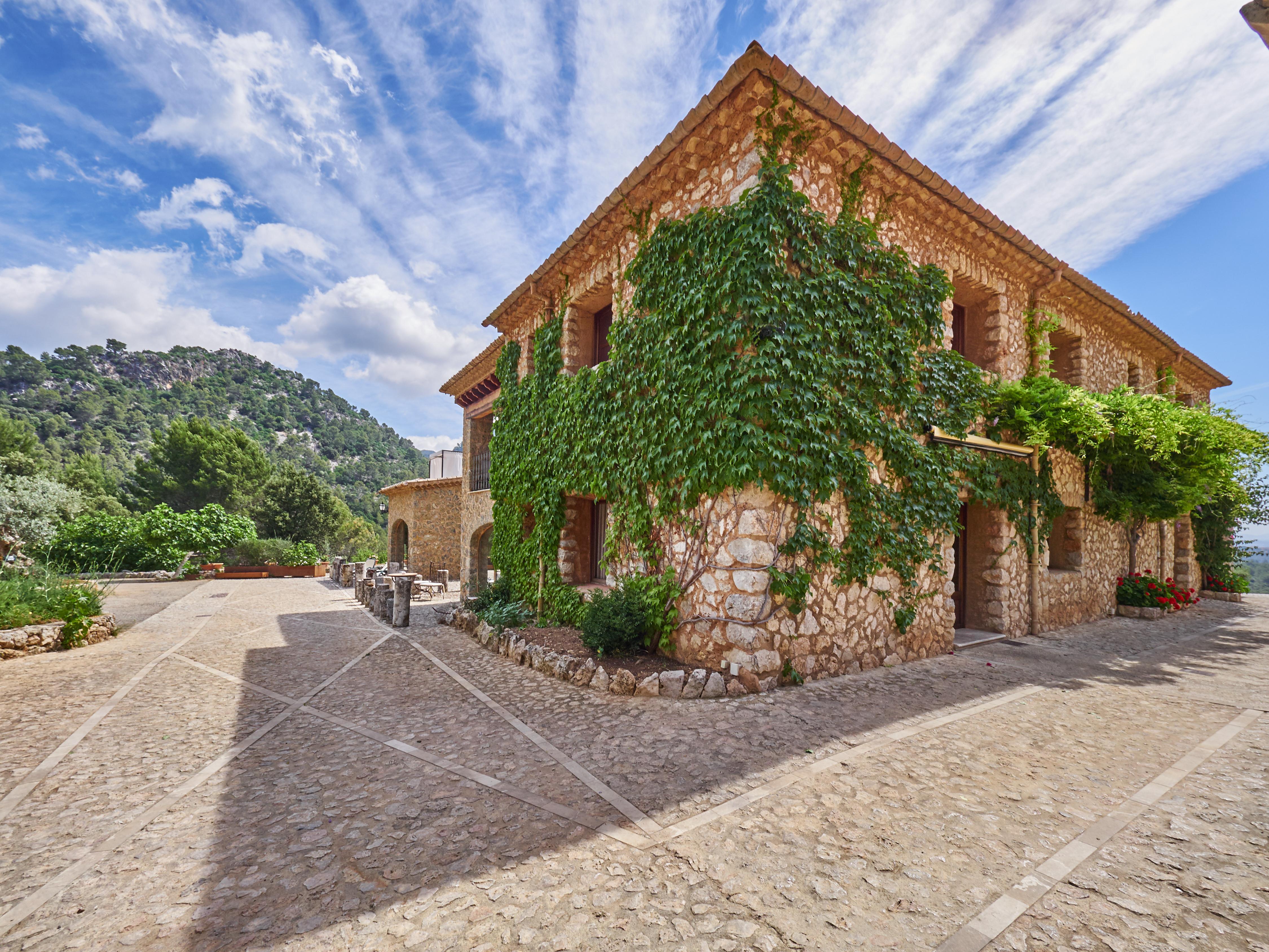 Hotel Albellons